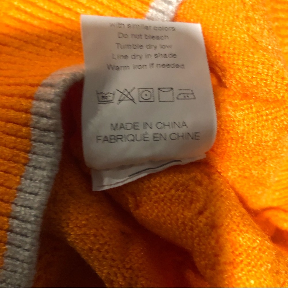 Color Block Textured Knit Top Extra Large - Picture 5 of 5